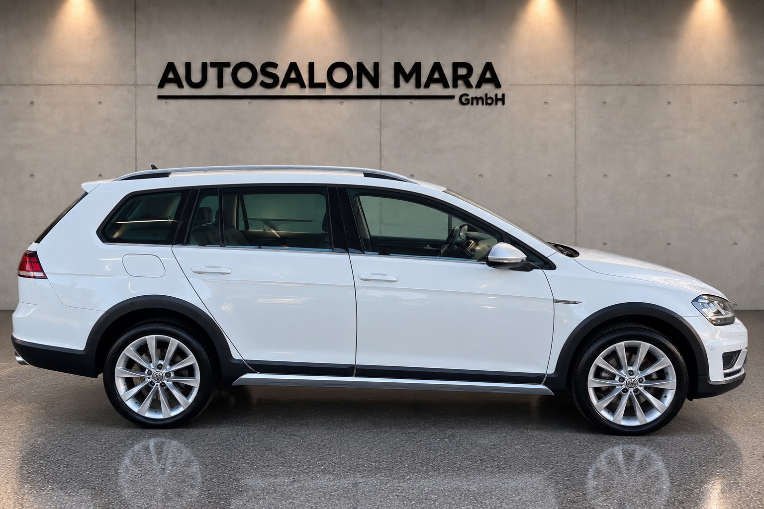 VW Golf 1.8 TSI Alltrack 4Motion-image-6