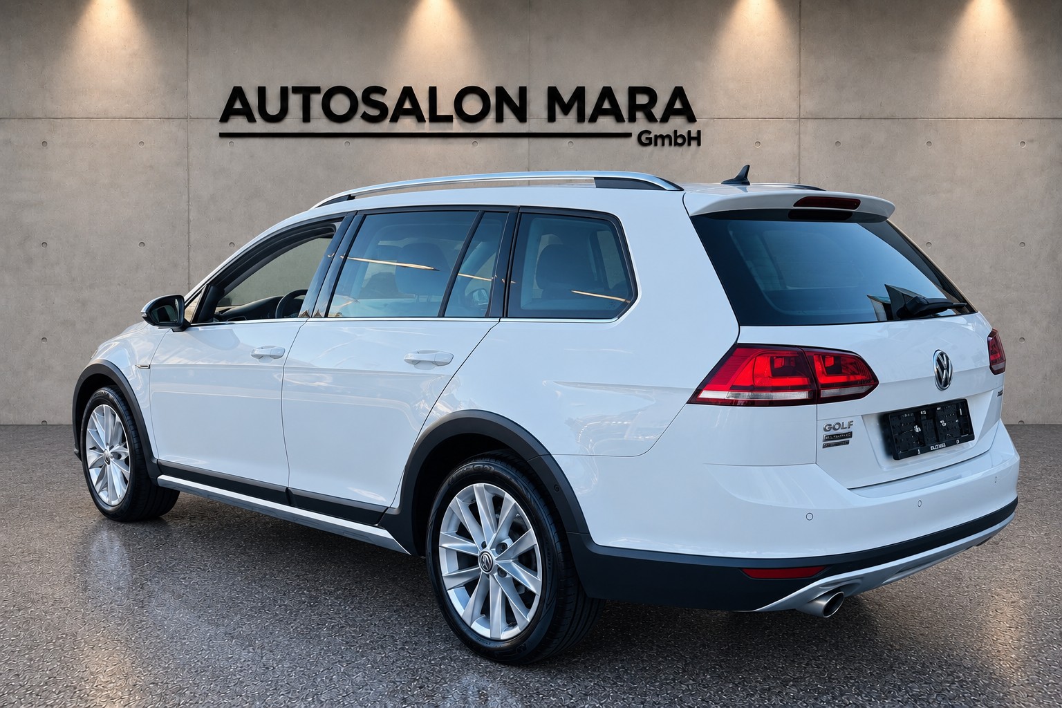 VW Golf 1.8 TSI Alltrack 4Motion-image-3