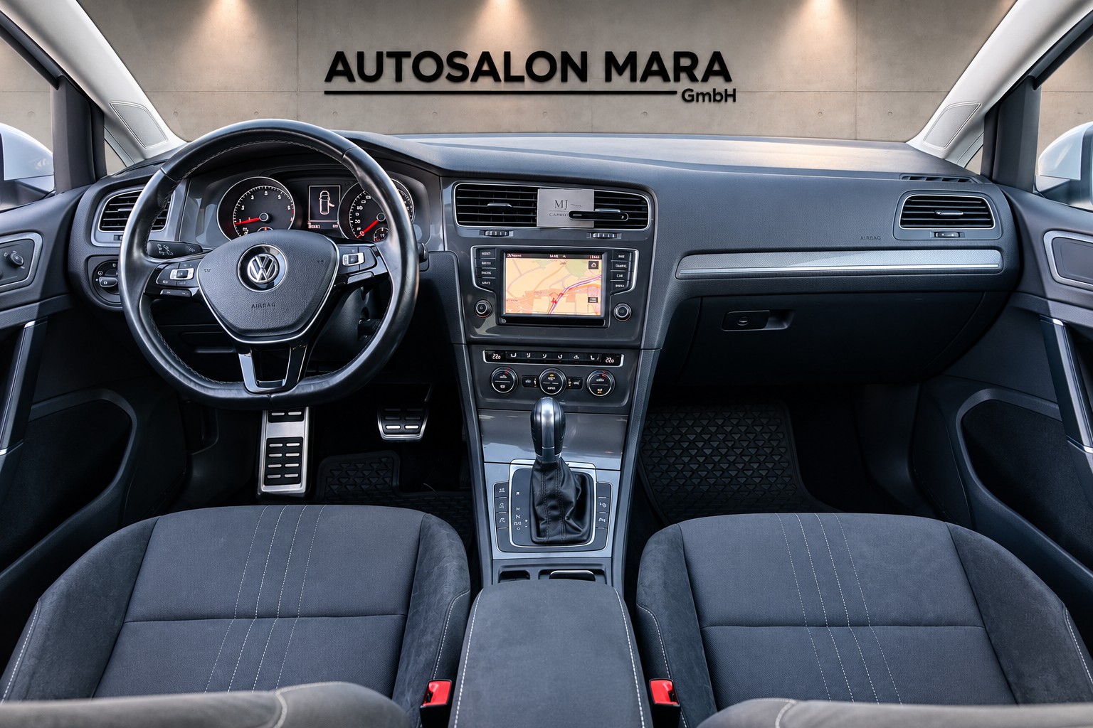 VW Golf 1.8 TSI Alltrack 4Motion-image-2