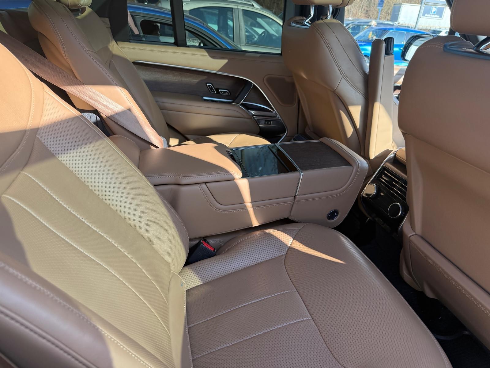 LAND ROVER Range Rover Autobiography D350-image-3