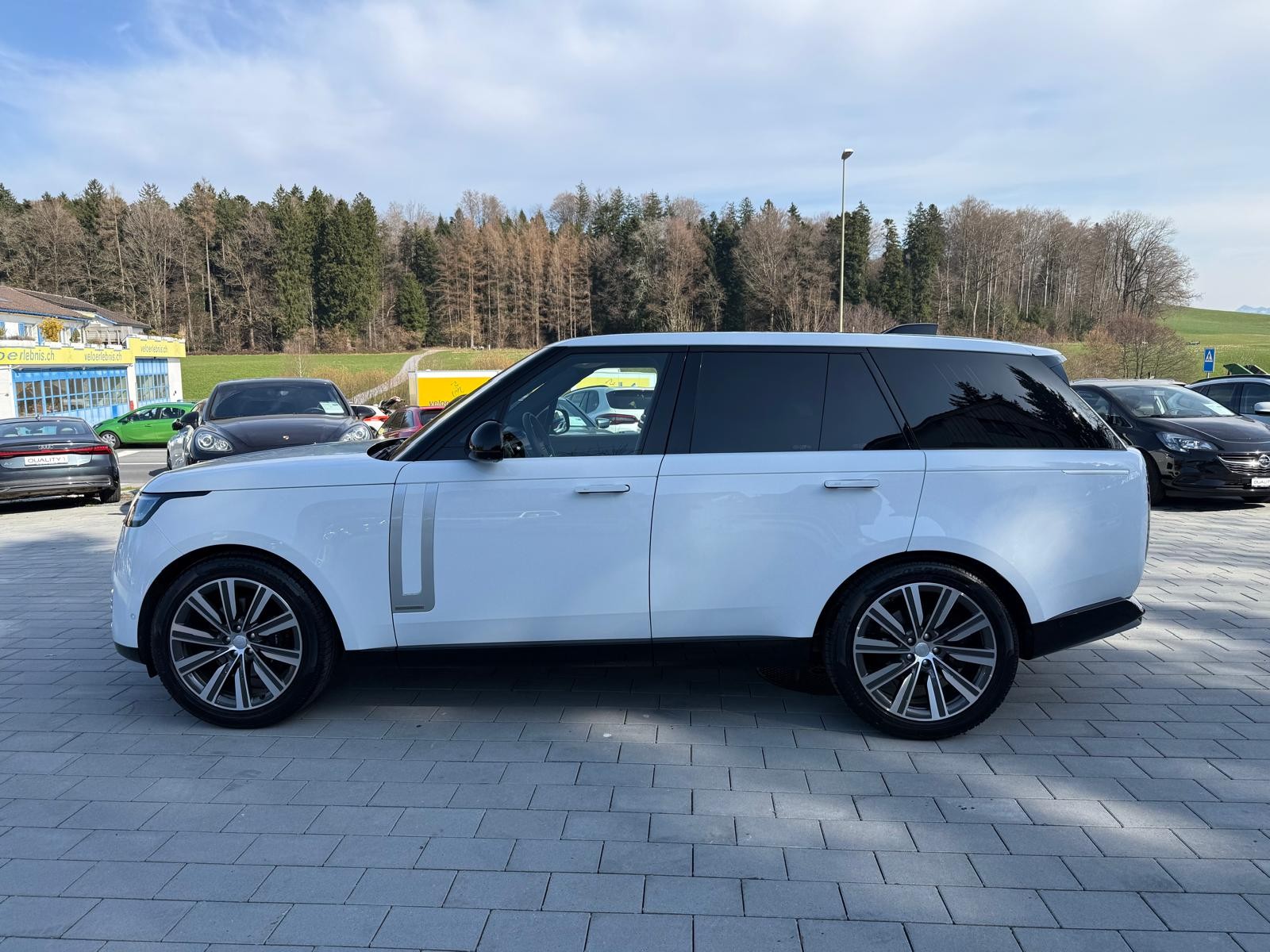 LAND ROVER Range Rover Autobiography D350-image-2