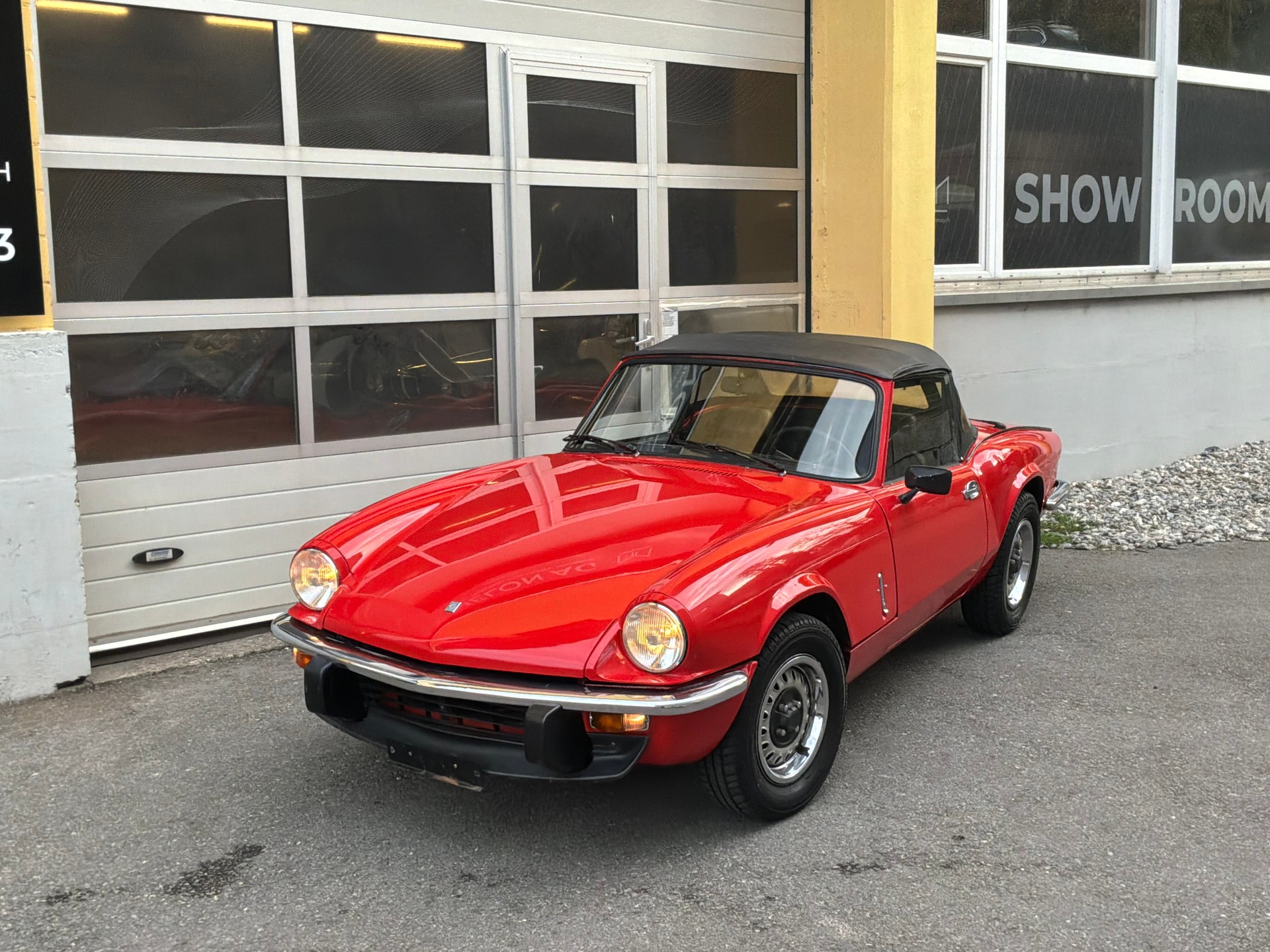 TRIUMPH 1500-image-1
