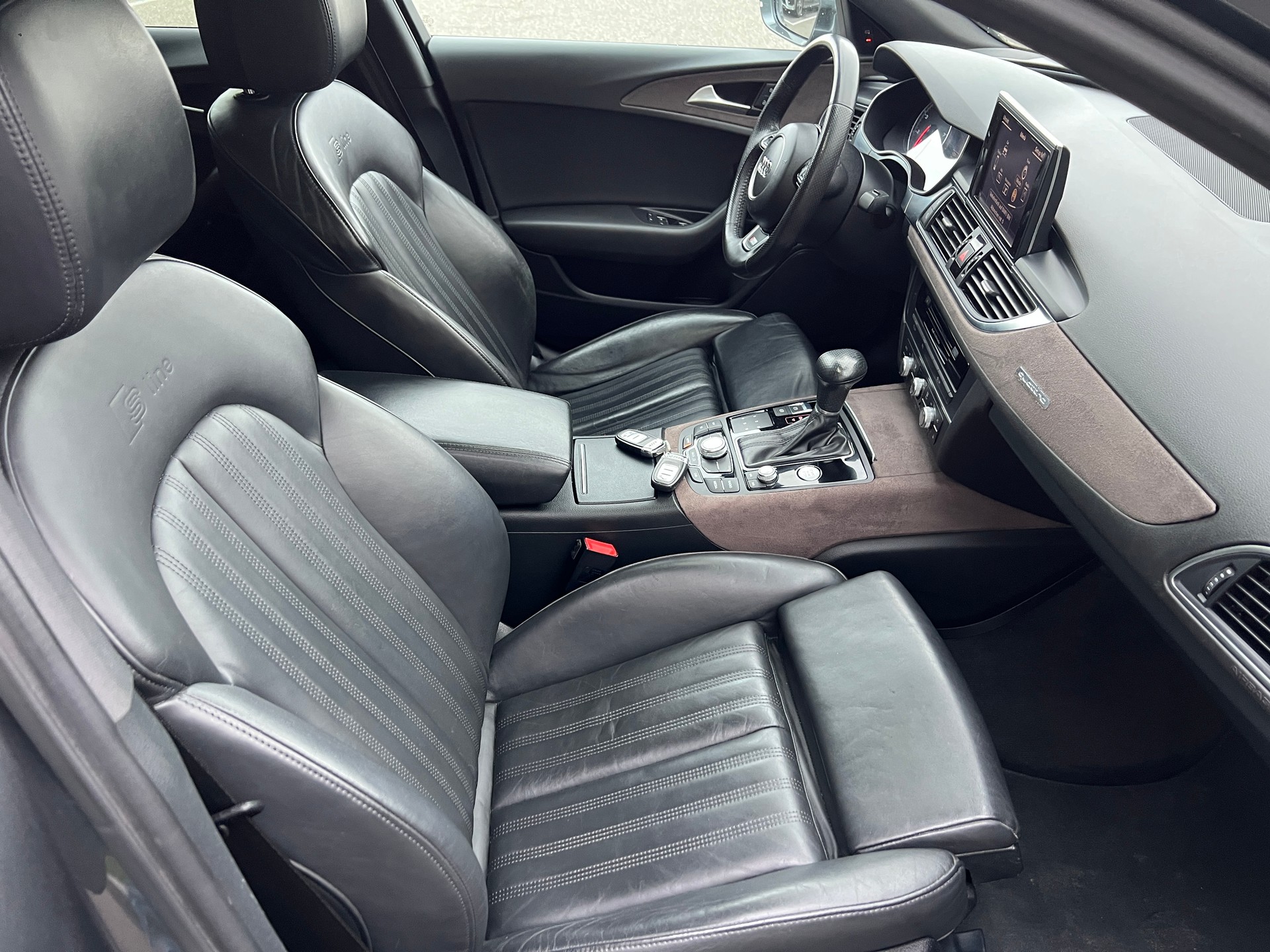 AUDI A6 Avant 3.0 TFSI V6 quattro S-tronic .S.LINE-image-8