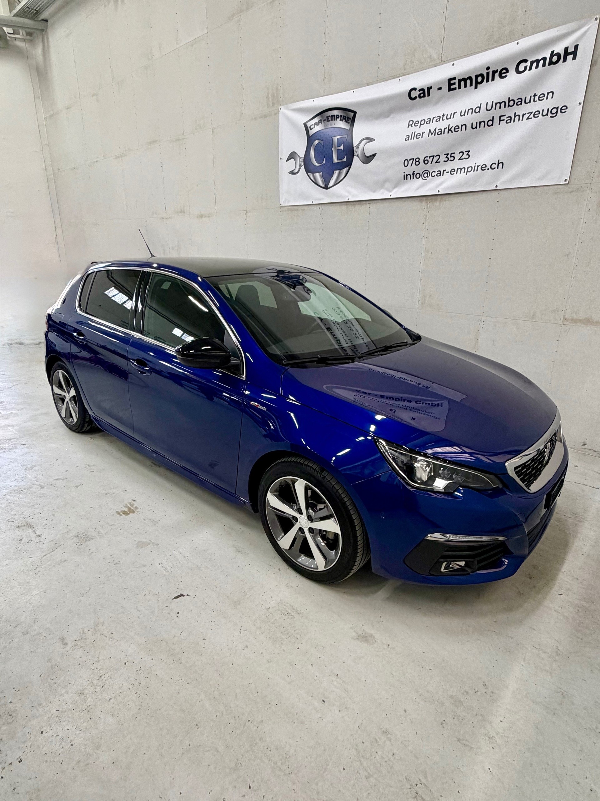 PEUGEOT 308 1.2 Pure Tech GT Line EAT8-image-6