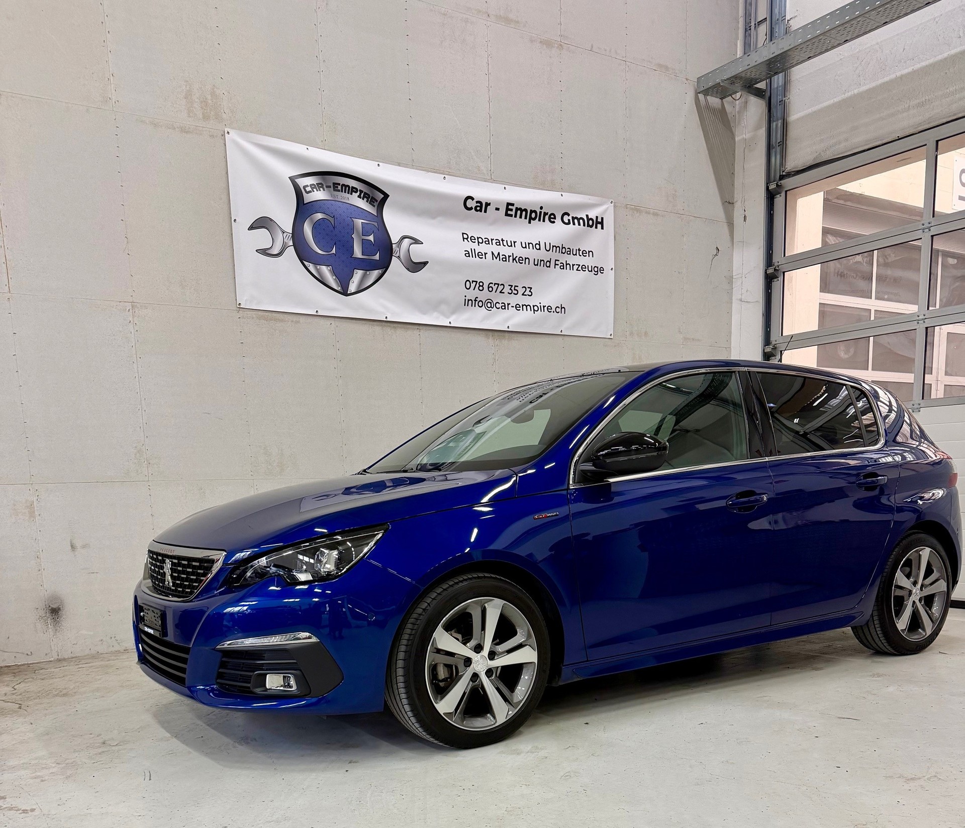 PEUGEOT 308 1.2 Pure Tech GT Line EAT8-image-1