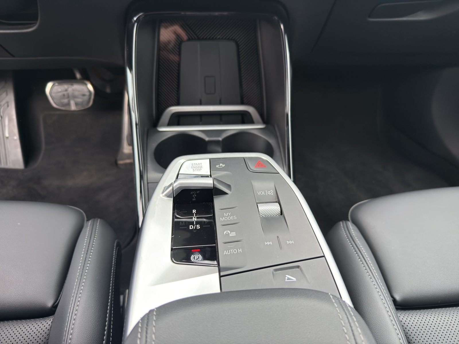 BMW 225e xDr. Act. T. M Sport-image-16