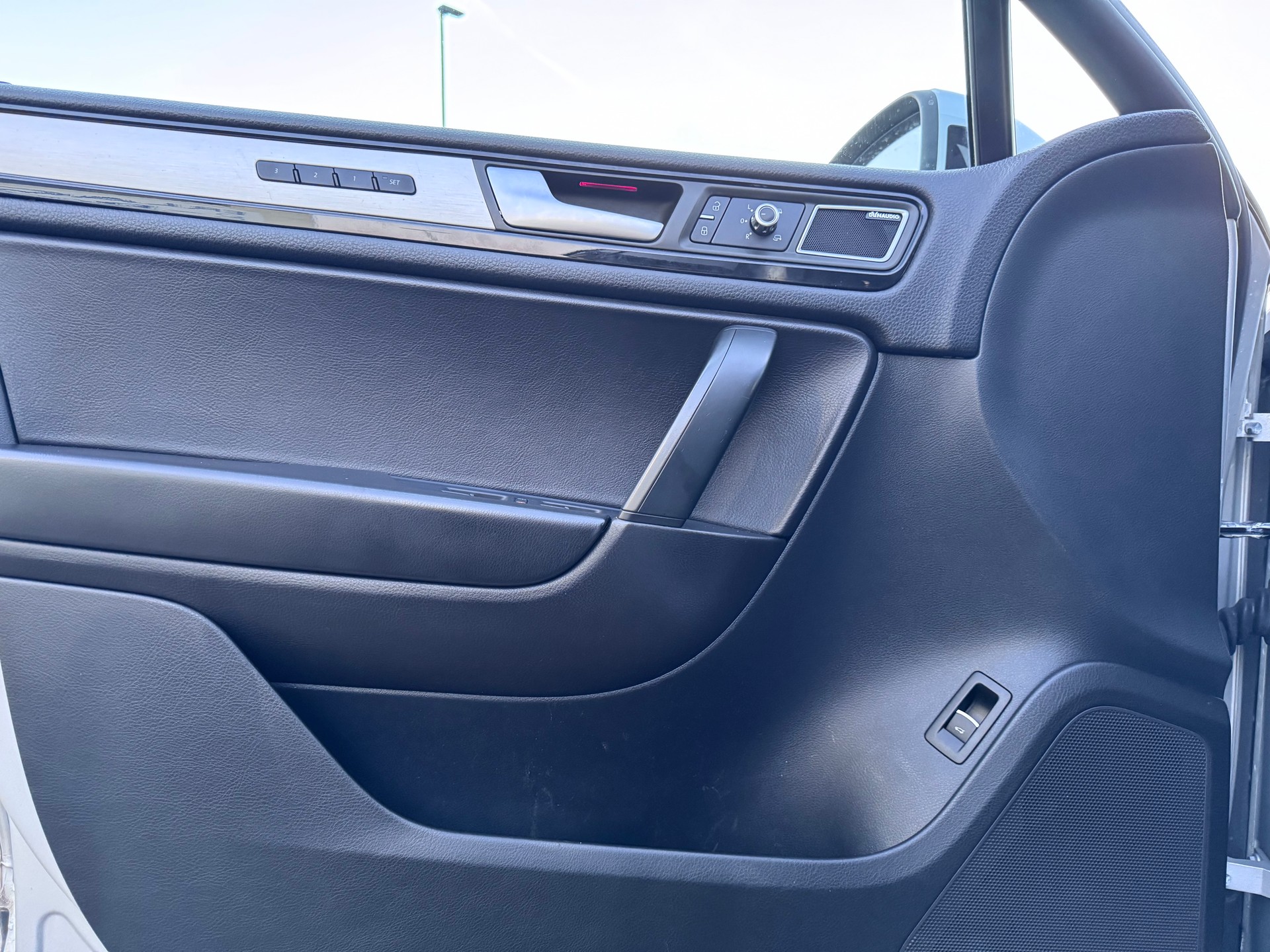 VW Touareg 3.0 TDI BlueMotion Technology Tiptronic-image-12