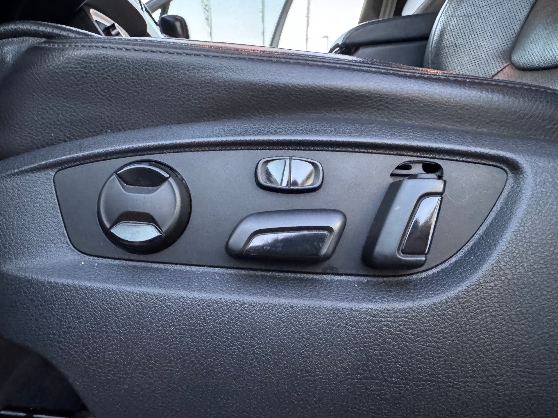 VW Touareg 3.0 TDI BlueMotion Technology Tiptronic-image-14