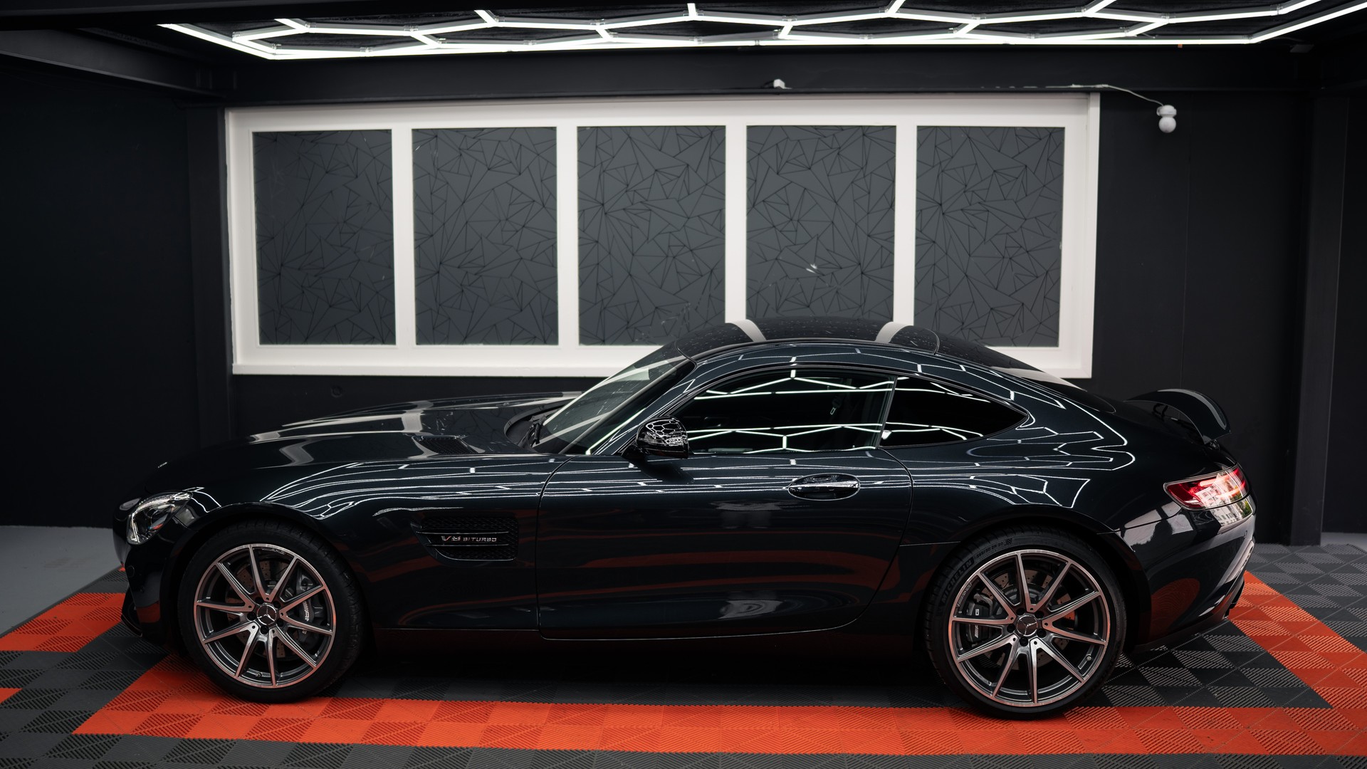 MERCEDES-BENZ AMG GT-image-3