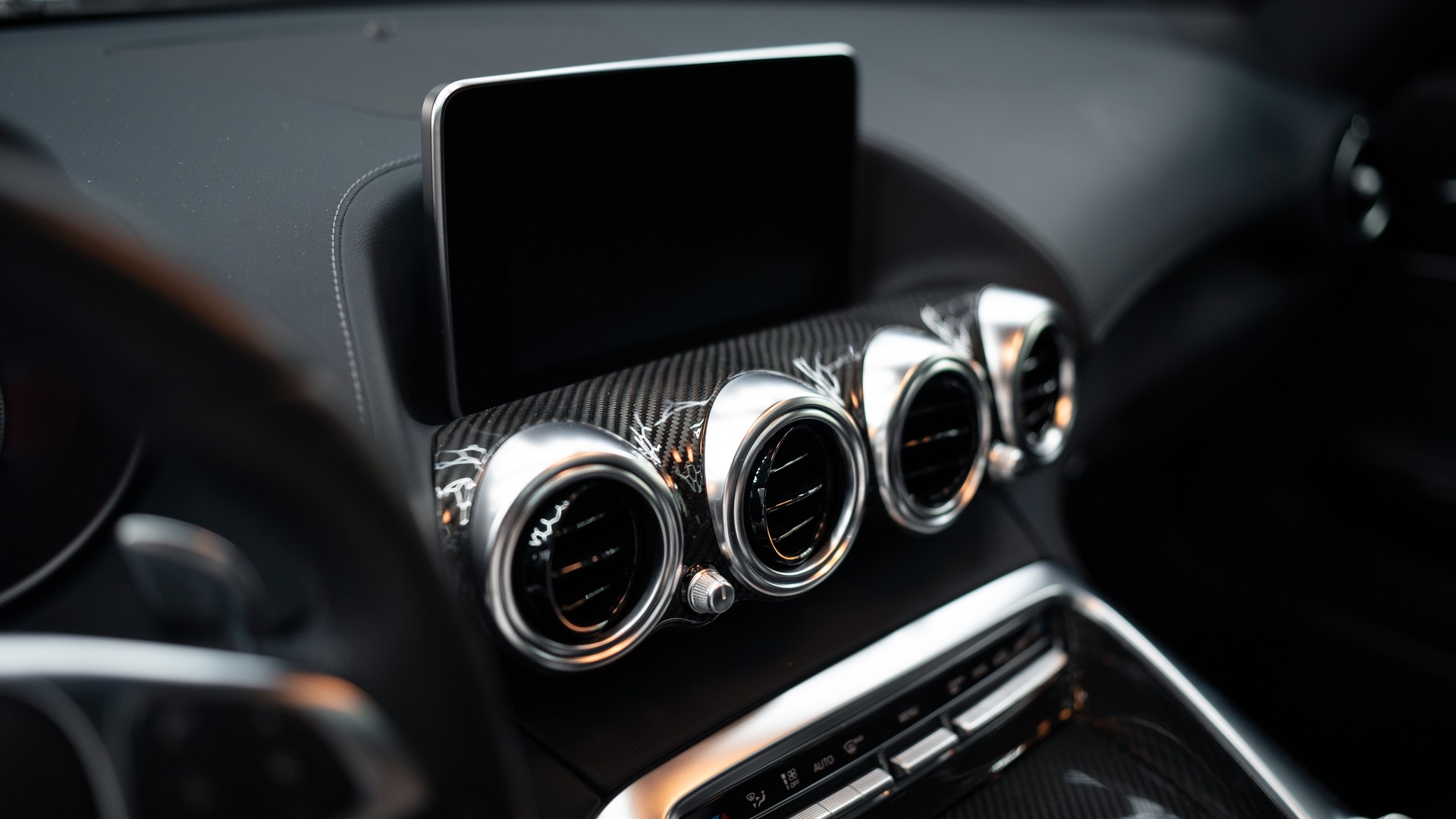 MERCEDES-BENZ AMG GT-image-9