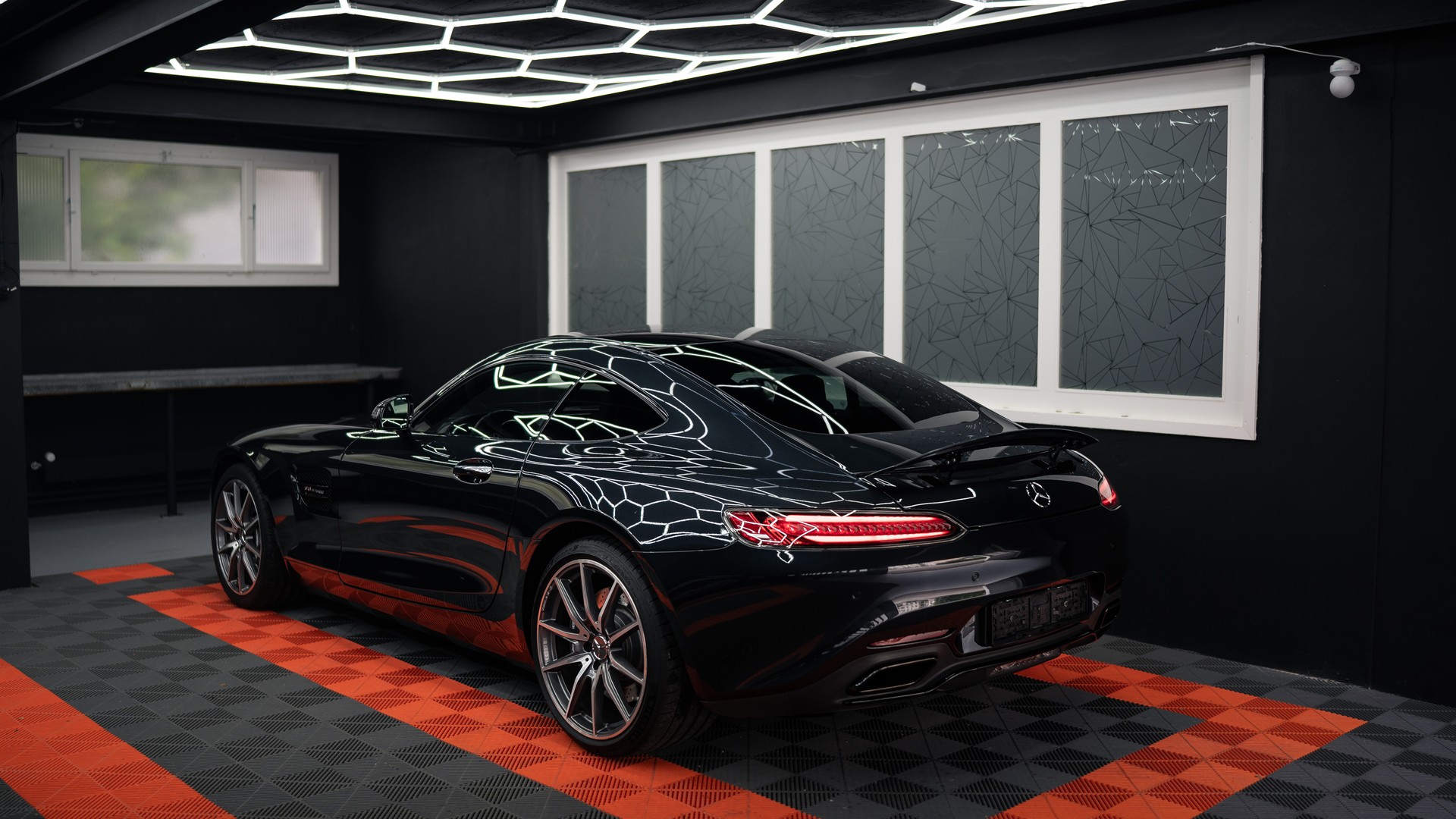MERCEDES-BENZ AMG GT-image-4