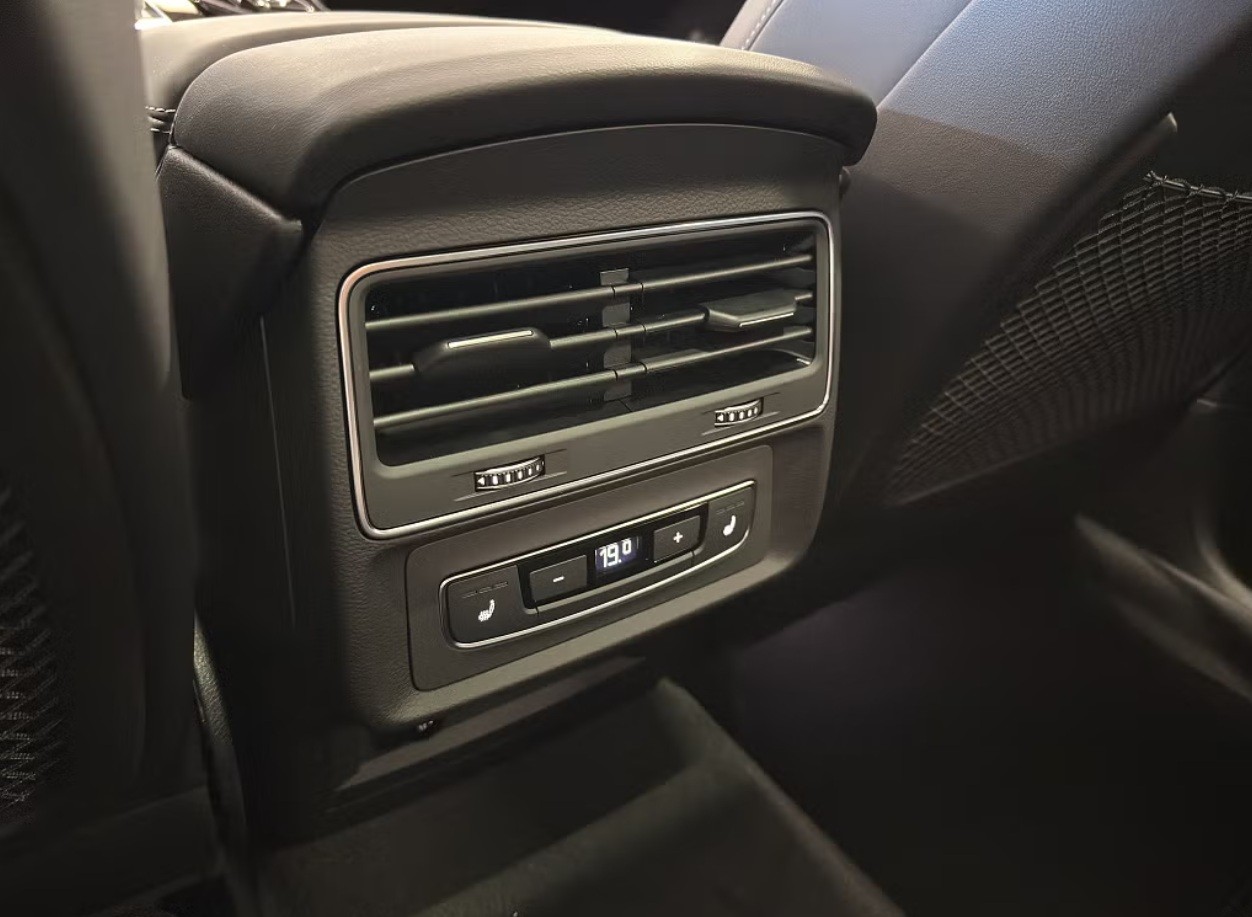 AUDI Q7 SUV TFSI e quattro 360 kW S line tiptronic-image-15