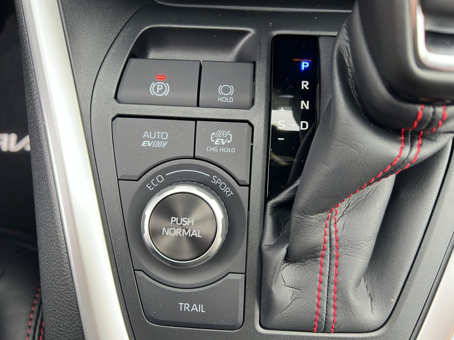 TOYOTA RAV4 2.5 Plug-In-Hybrid Premium-image-13