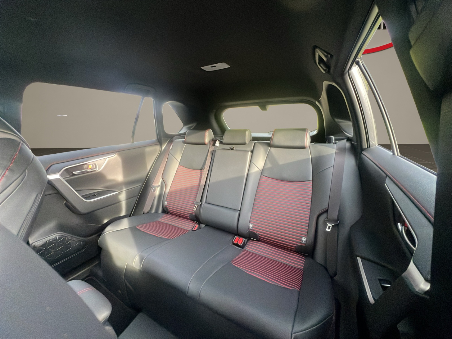 TOYOTA RAV4 2.5 Plug-In-Hybrid Premium-image-16