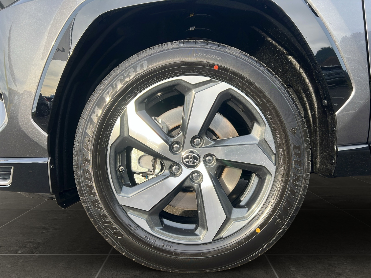 TOYOTA RAV4 2.5 Plug-In-Hybrid Premium-image-18