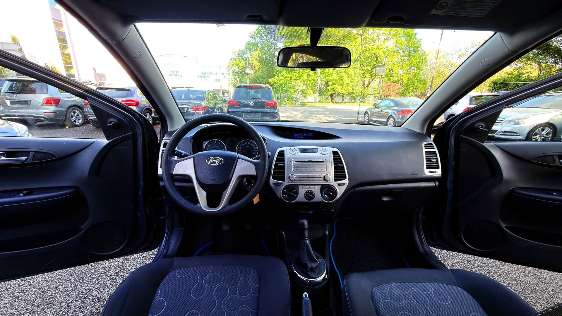 HYUNDAI i20 1.2 Comfort-image-9