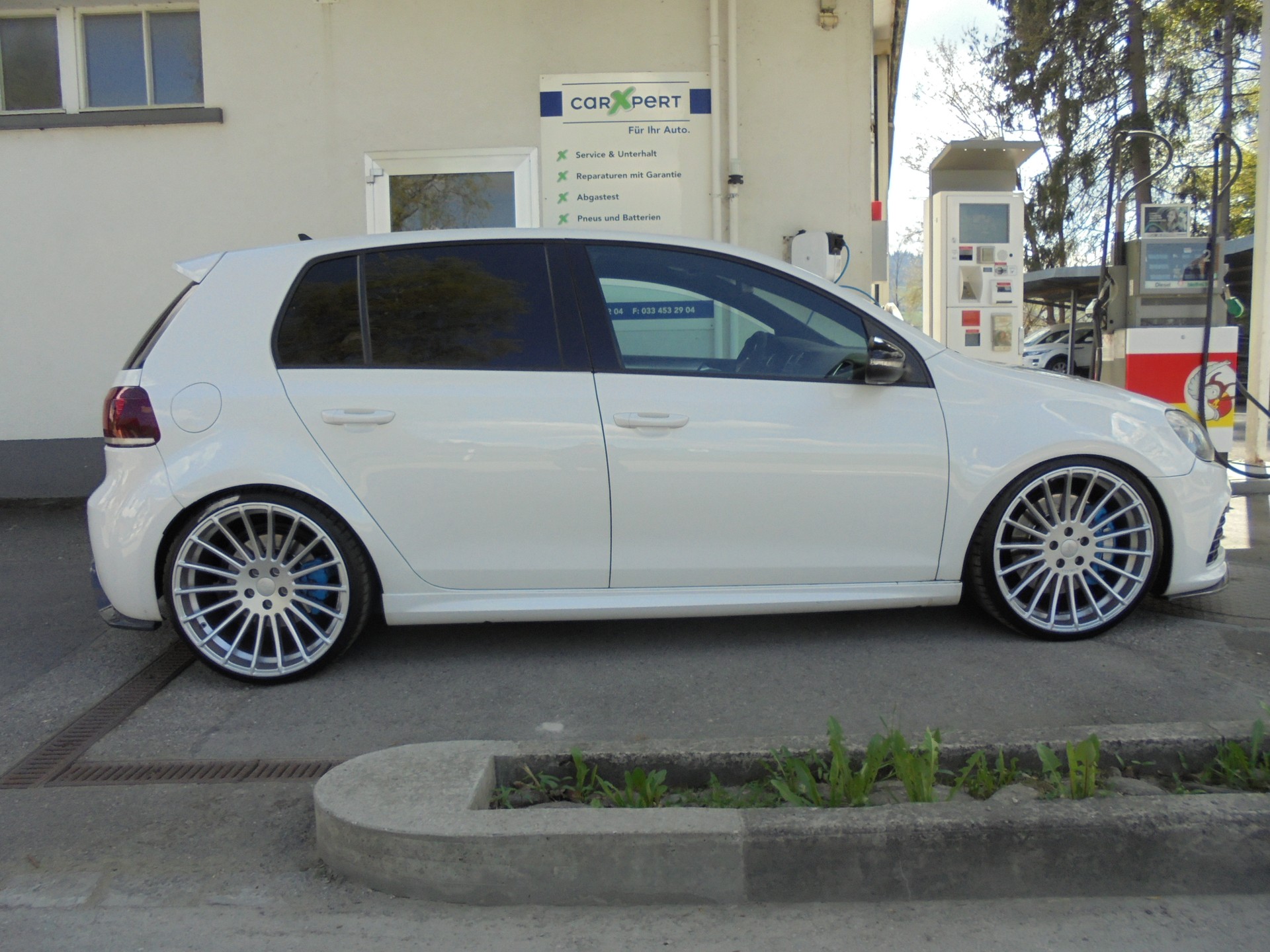 VW Golf 2.0 TSI R 4Motion DSG-image-2