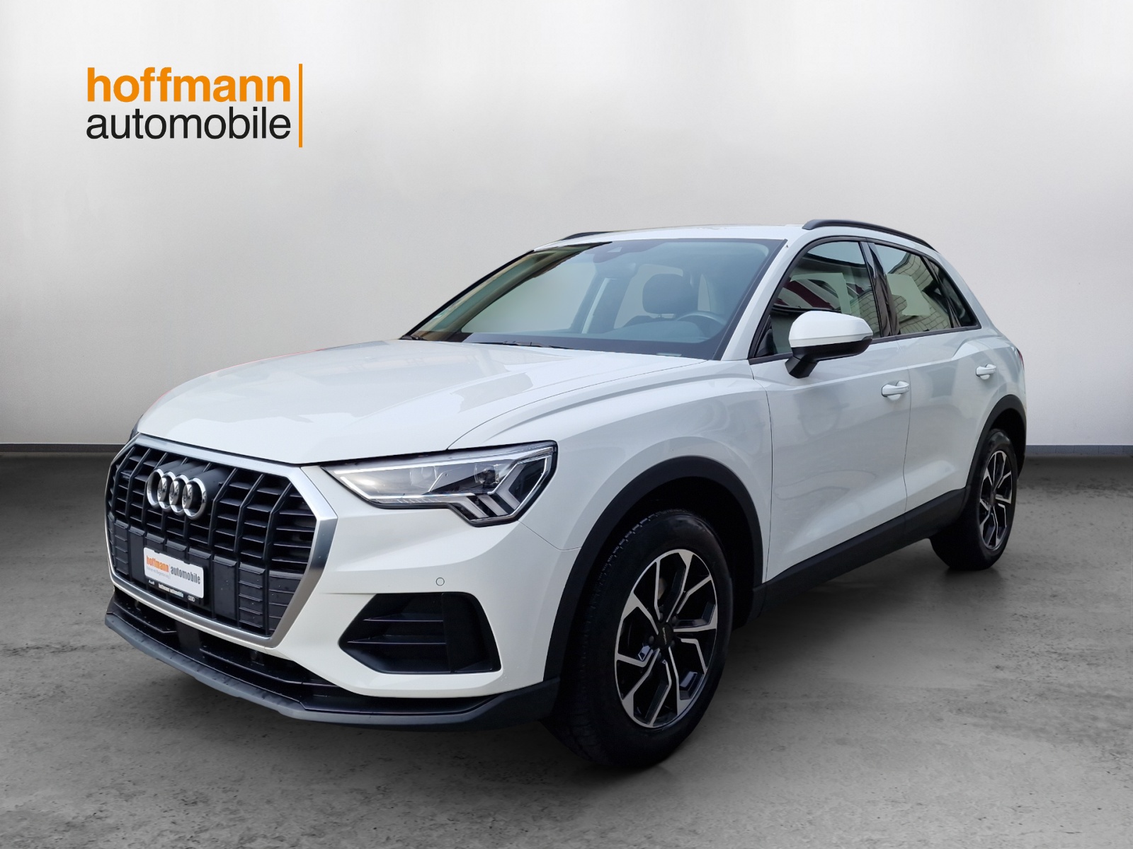 AUDI Q3 35 TDI Attraction quattro S-tronic-image-0