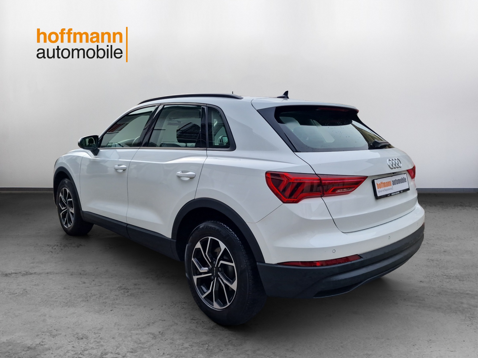 AUDI Q3 35 TDI Attraction quattro S-tronic-image-5