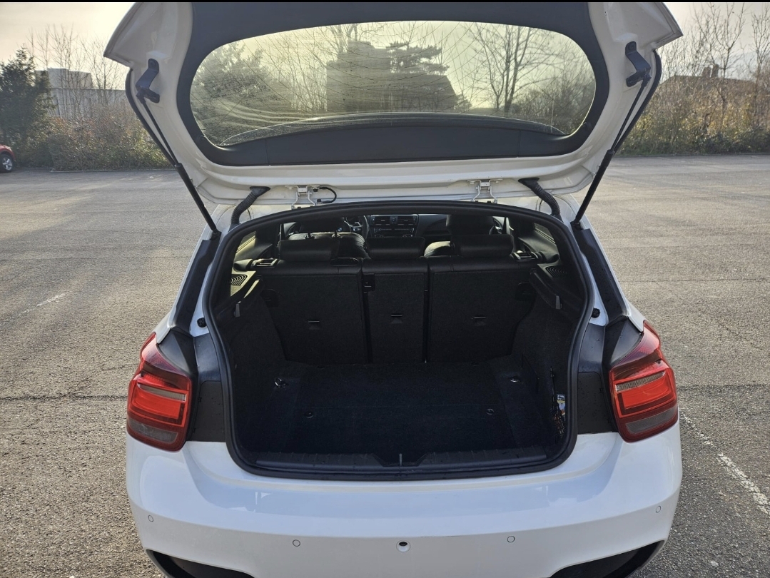 BMW M135i xDrive Steptronic-image-3