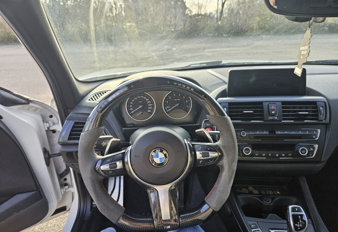 BMW M135i xDrive Steptronic-image-1