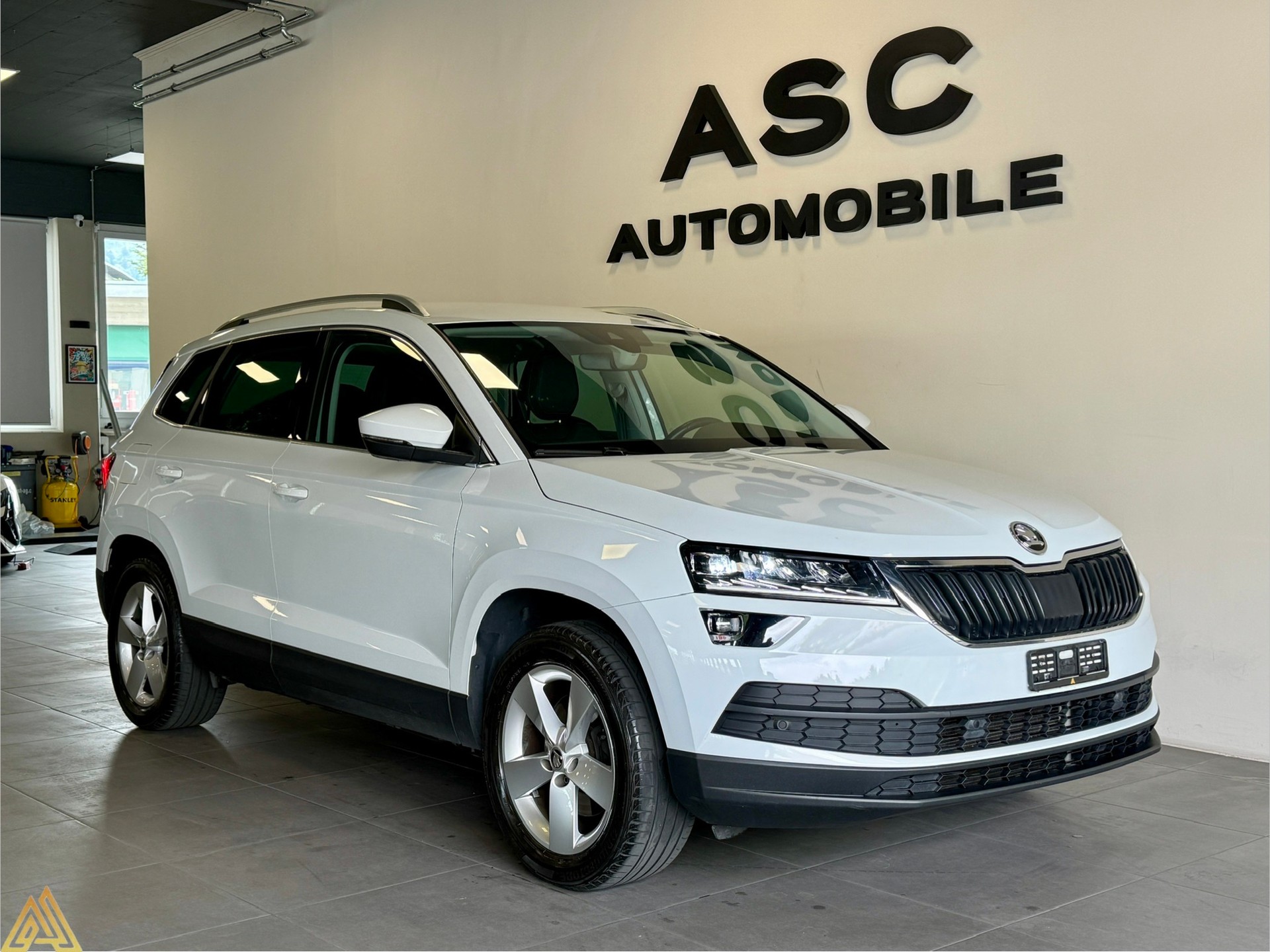 SKODA Karoq 2.0 TDI CR Ambition 4x4 DSG-image-0