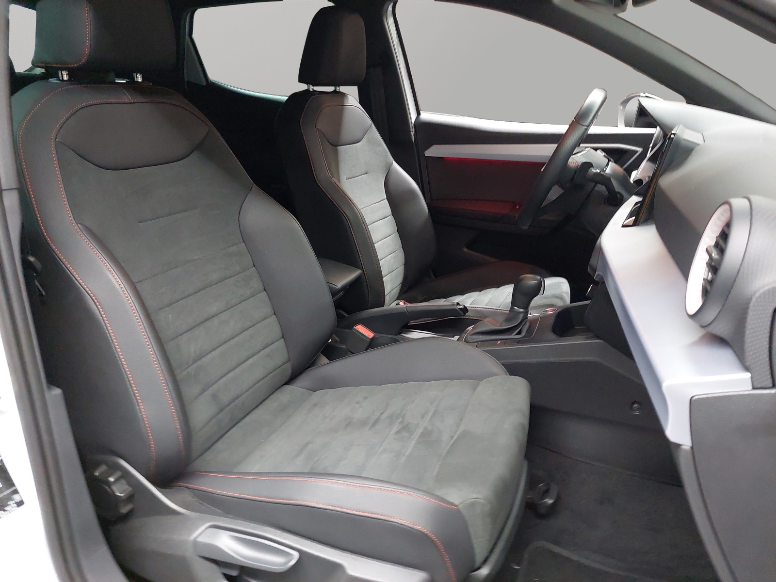 SEAT Ibiza 1.0 EcoTSI FR DSG-image-8
