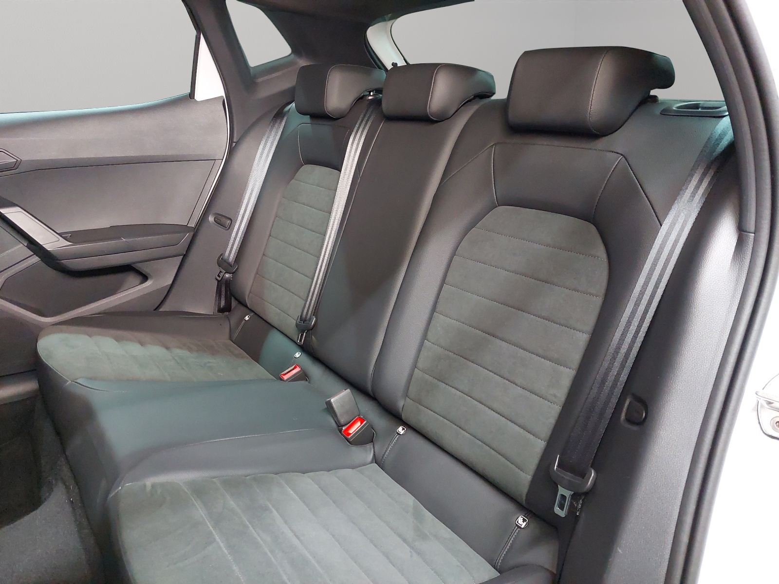 SEAT Ibiza 1.0 EcoTSI FR DSG-image-7