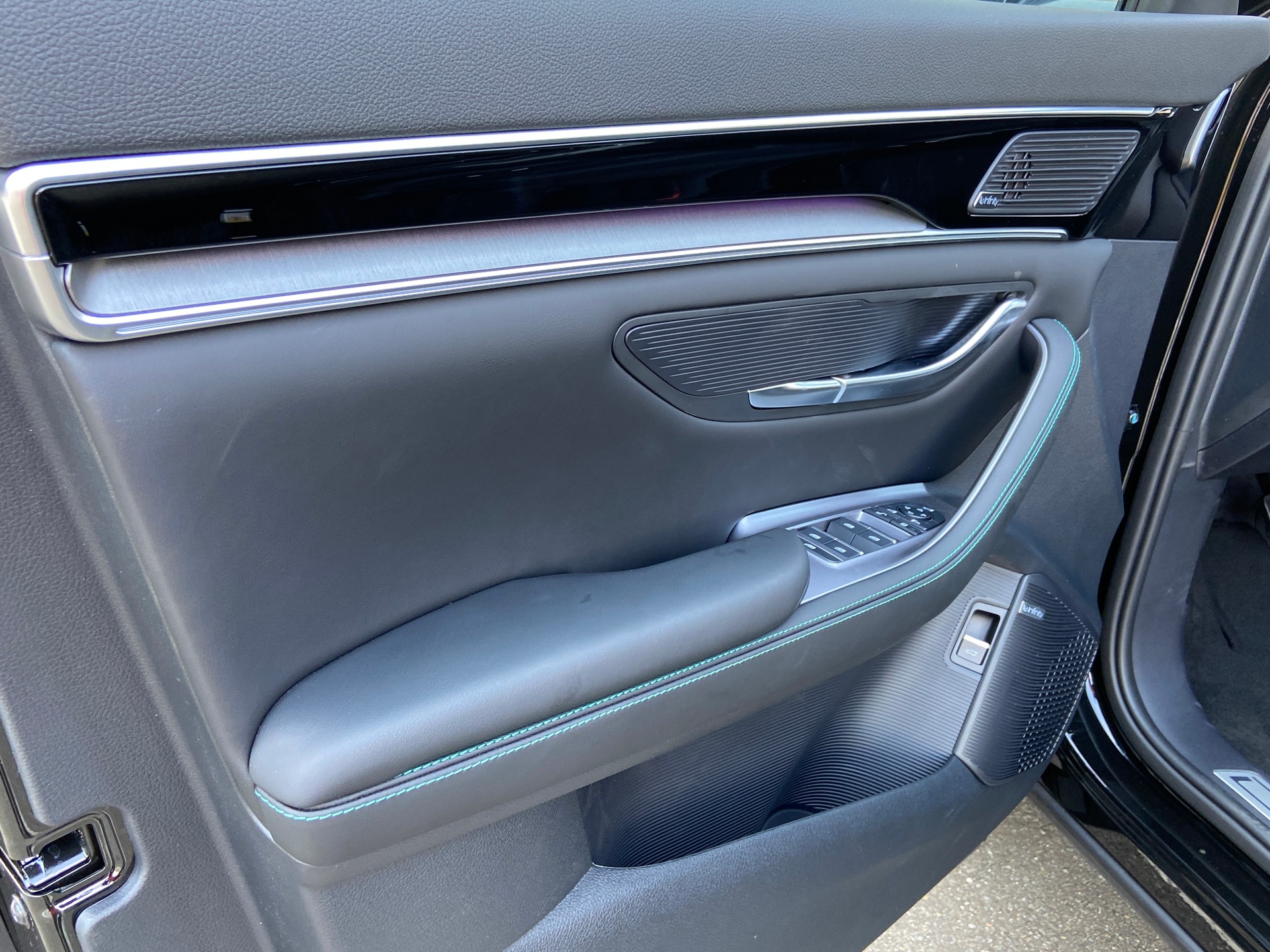 BYD Seal U DM-i Design AWD-image-15