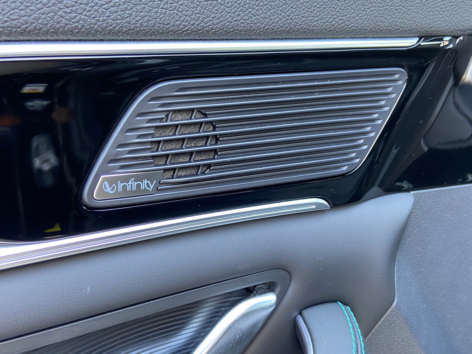 BYD Seal U DM-i Design AWD-image-16