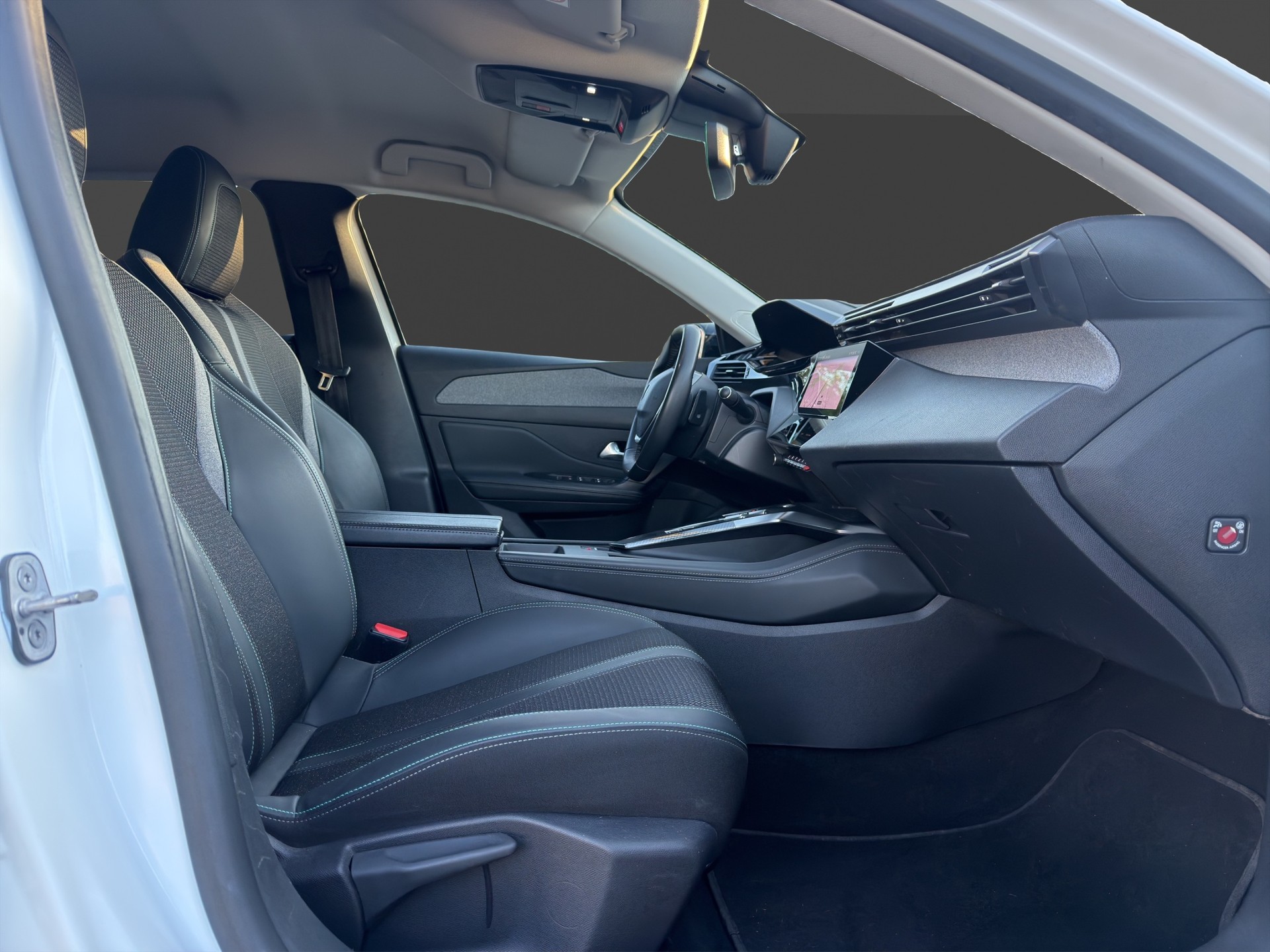 PEUGEOT 308 SW 1.5 BlueHDI Allure Pack EAT8-image-14