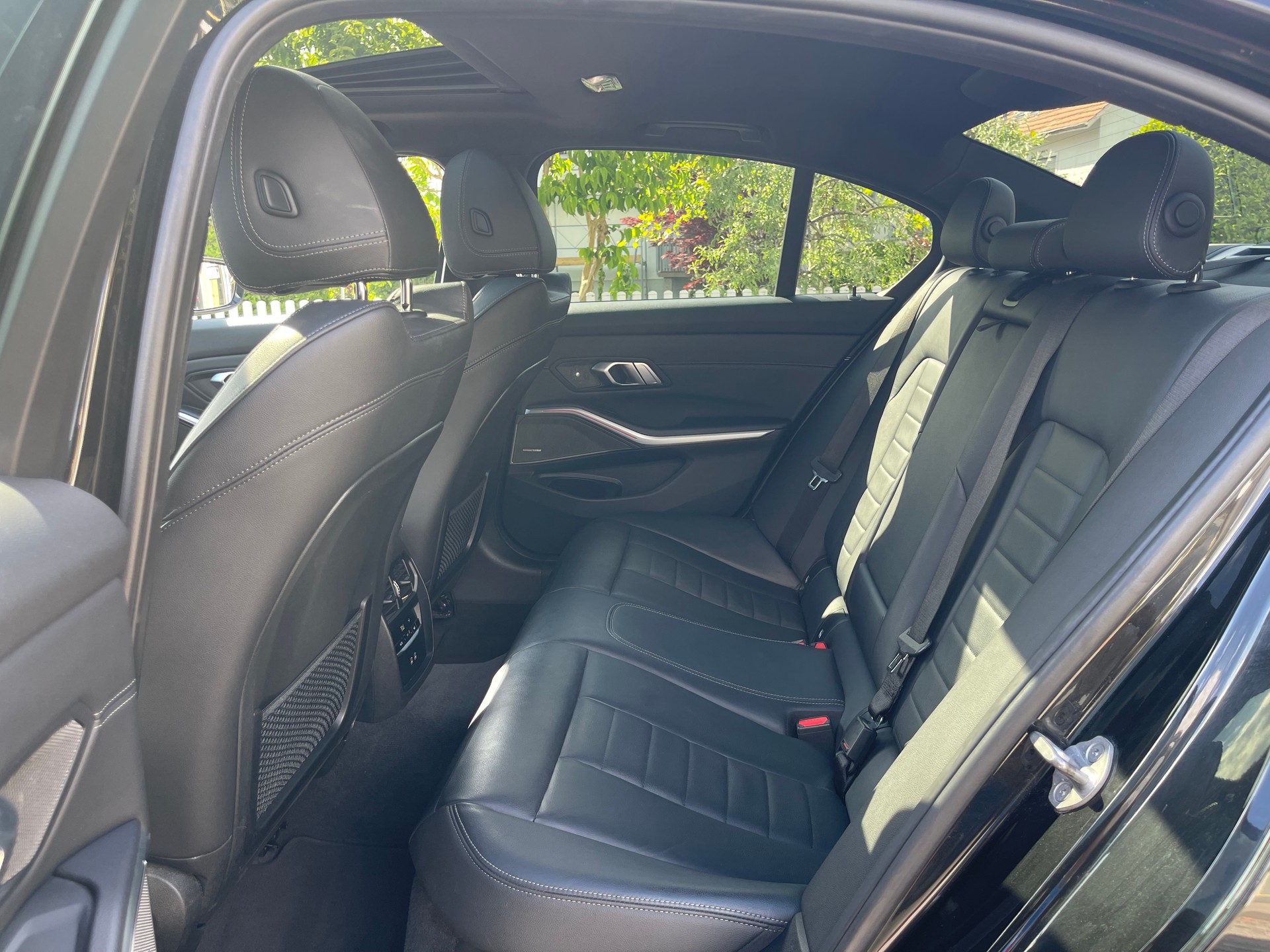 BMW 320d xDrive 48V Steptronic M Sport Pro-image-8