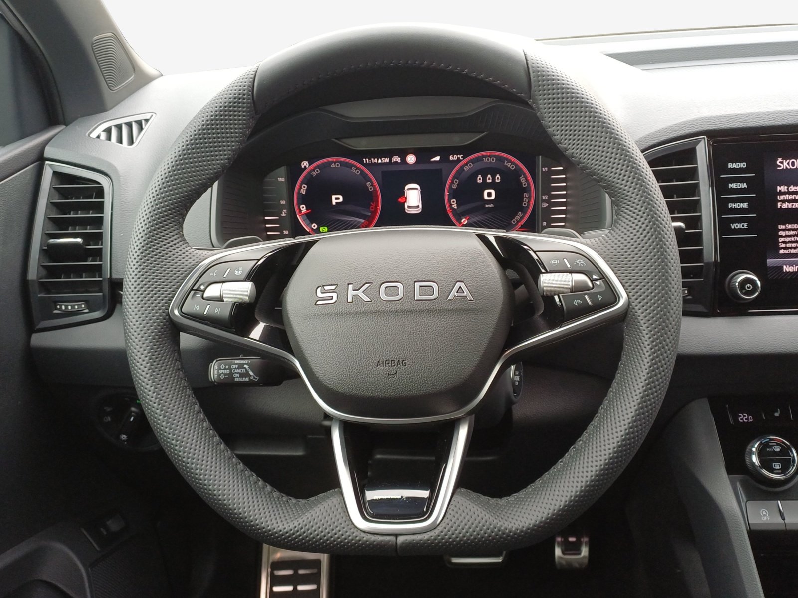 SKODA Karoq 2.0 TSI Dynamic Limited Edition 4x4 DSG-image-9
