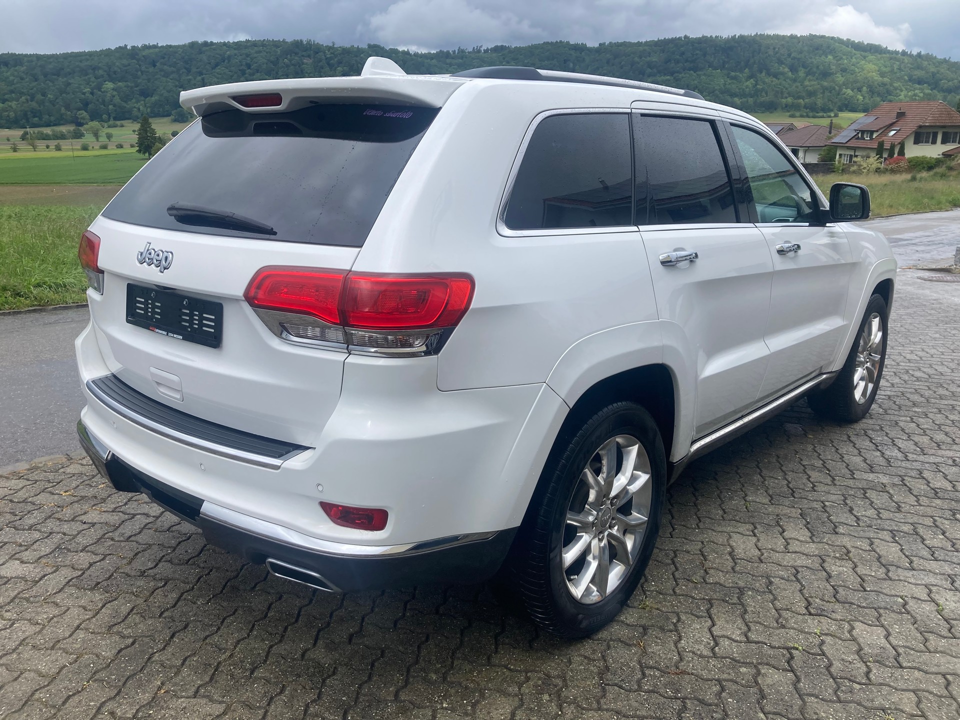 JEEP Grand Cherokee 3.0 CRD Summit Automatic-image-2