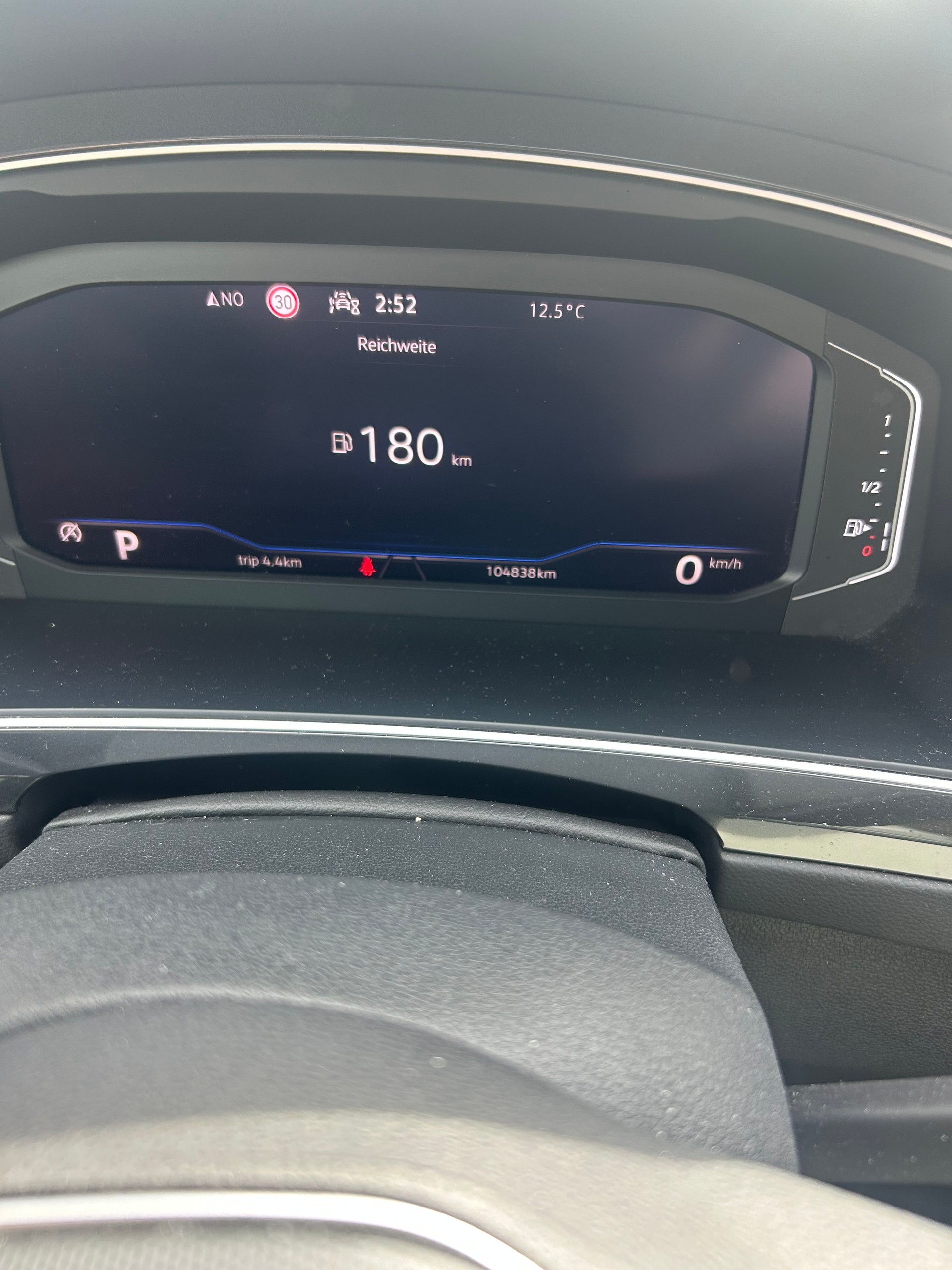 VW Tiguan 1.5TSI Evo Comfortline DSG-image-3