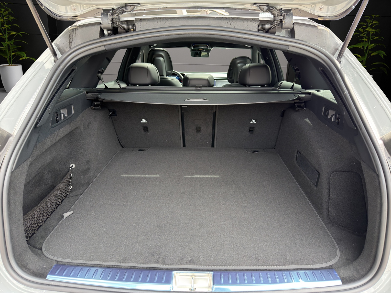 MERCEDES-BENZ E 220 d T 4Matic 9G-Tronic-image-11
