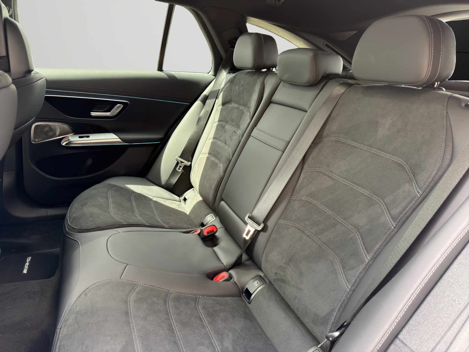 MERCEDES-BENZ E 220 d T 4Matic 9G-Tronic-image-9