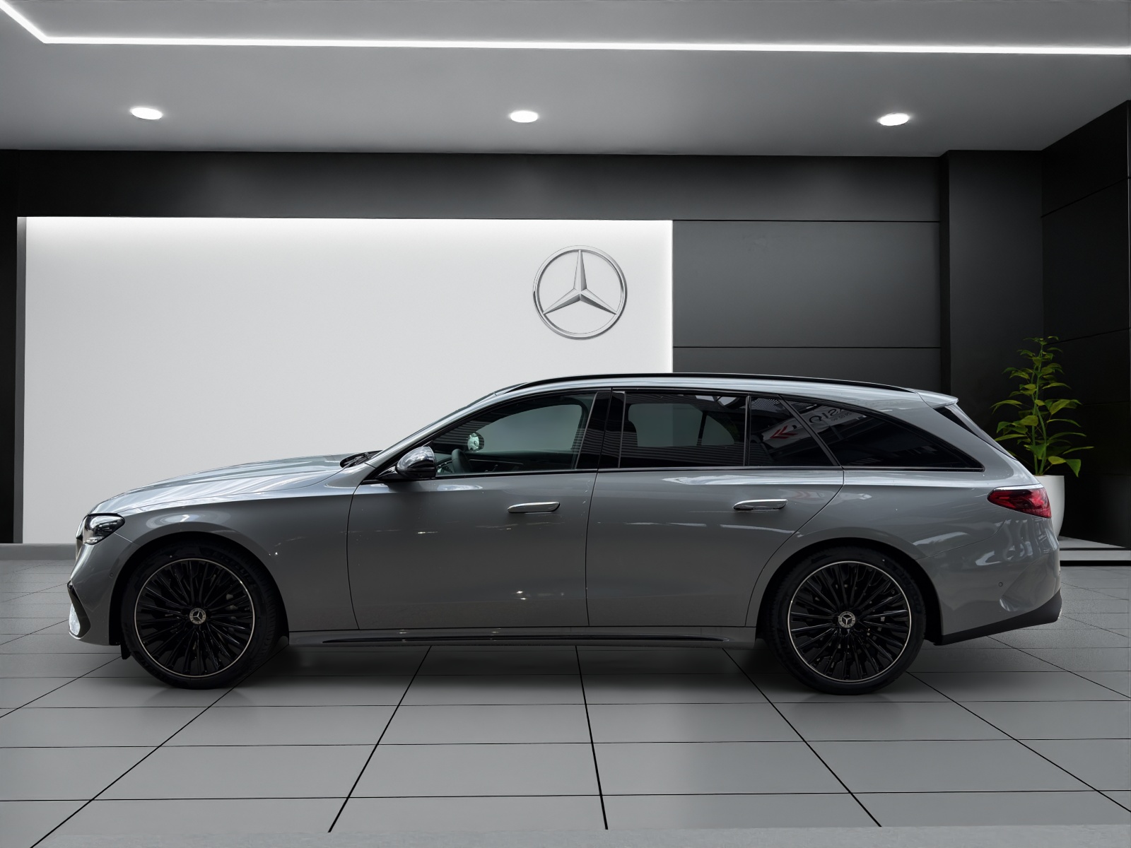 MERCEDES-BENZ E 220 d T 4Matic 9G-Tronic-image-3