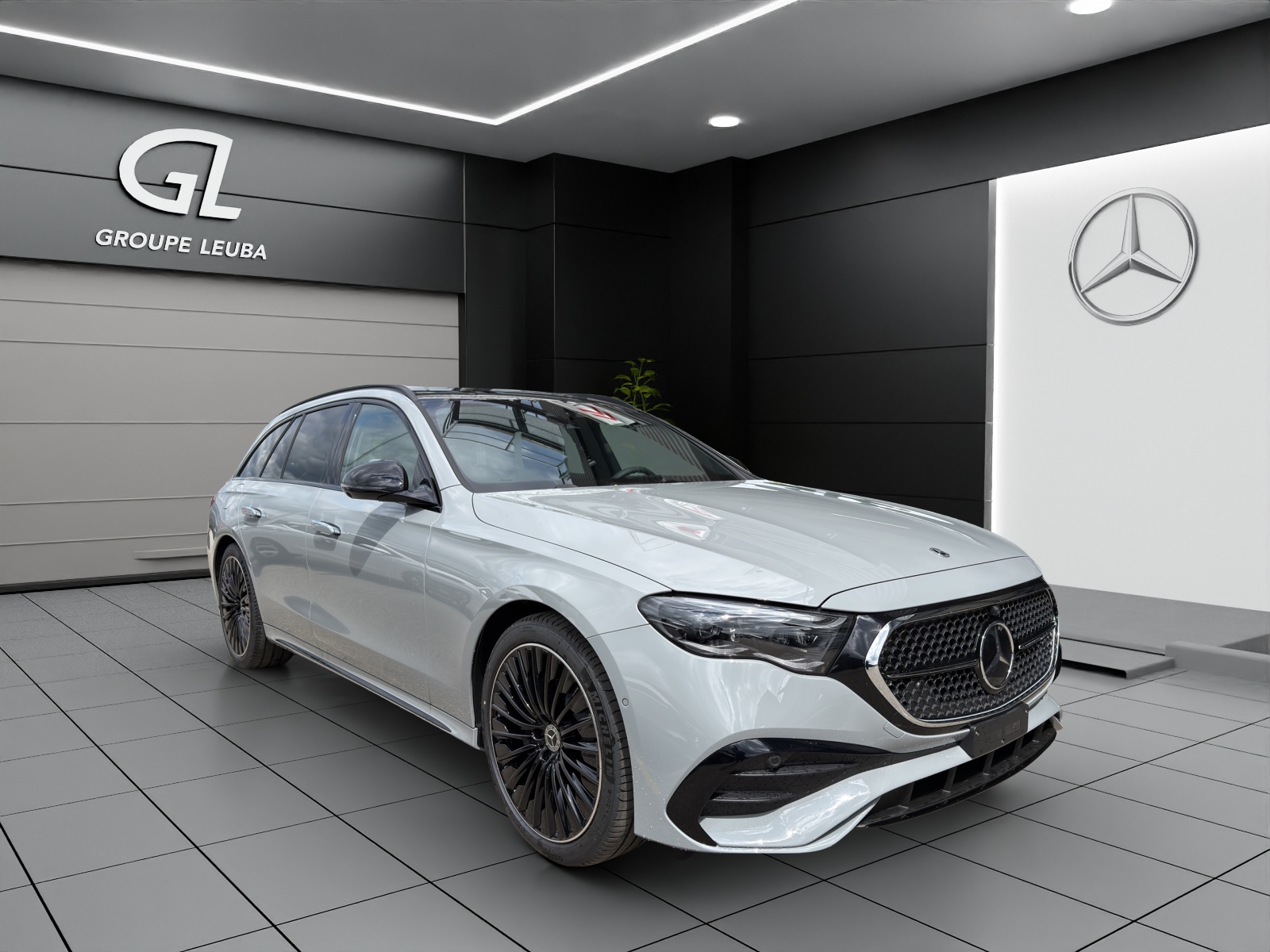 Photo MERCEDES-BENZ E-220 E 220 d T 4Matic 9G-Tronic