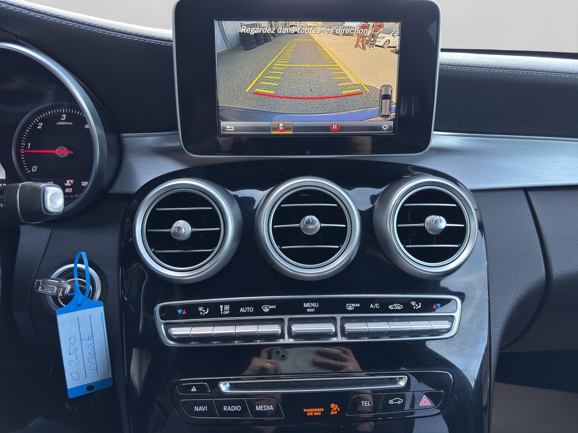 MERCEDES-BENZ C 250 BlueTEC Avantgarde 4Matic 7G-Tronic-image-15