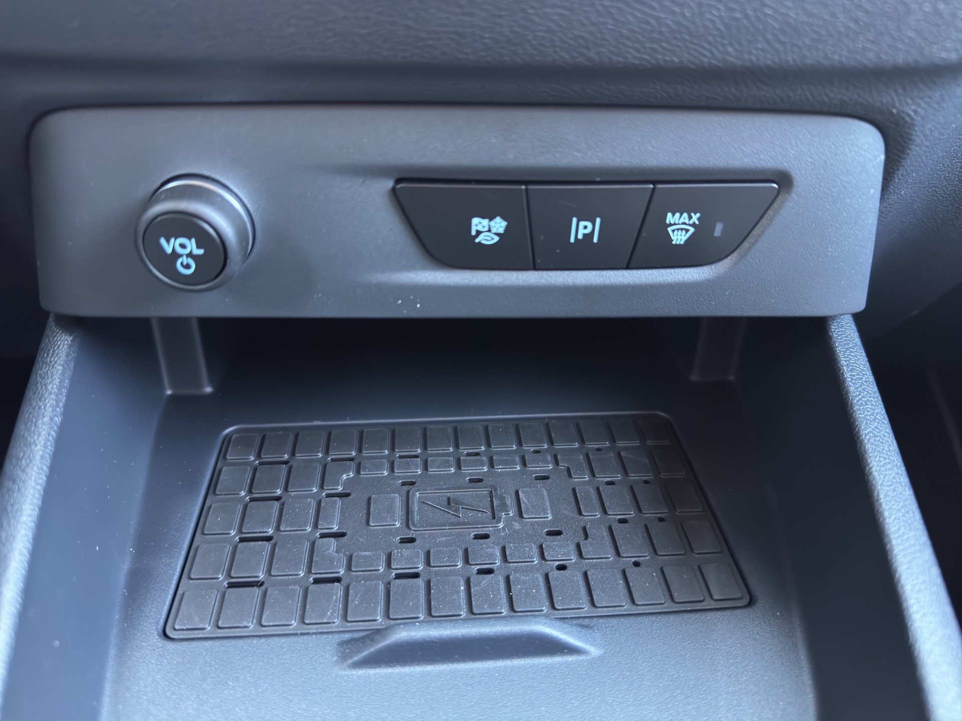 FORD E-Tourneo Courier Titanium Kombi 136 PS FWD-image-16