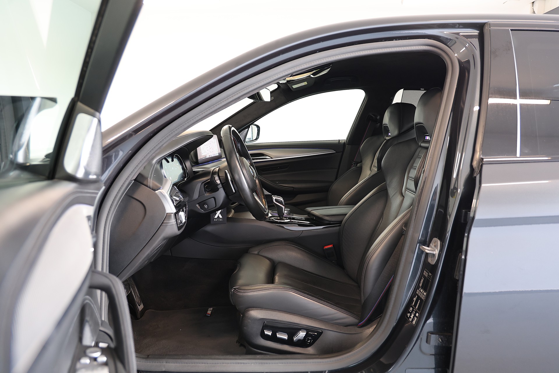 BMW M5 xDrive Competition Drivelogic-image-7