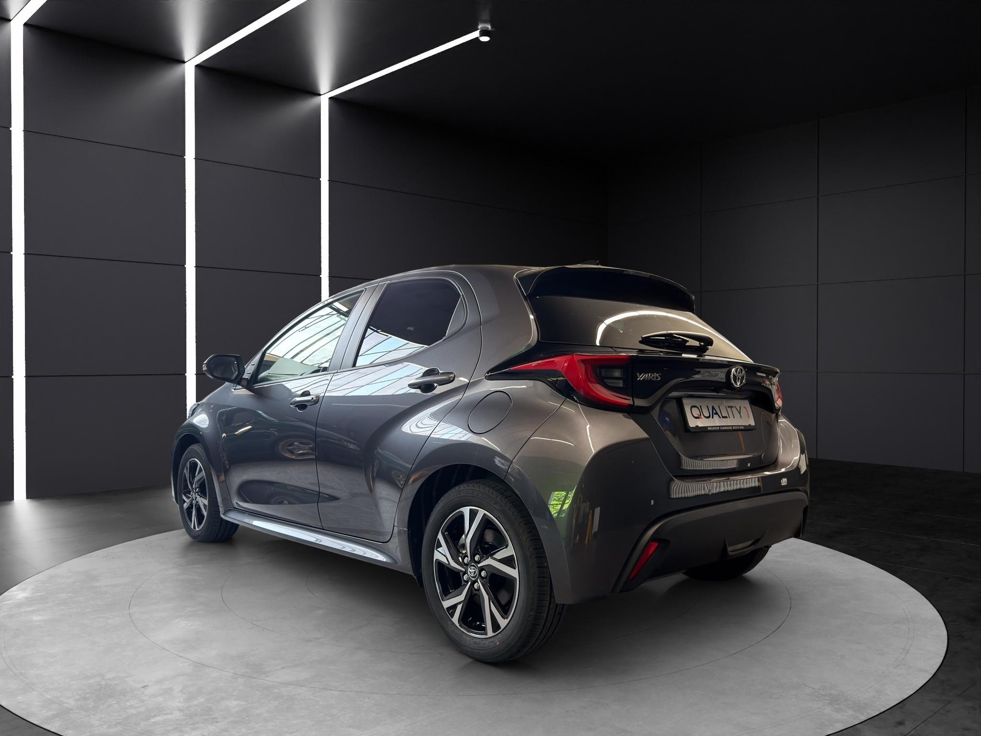 TOYOTA Yaris 1.5 VVT-i HSD Trend-showroom-element-1