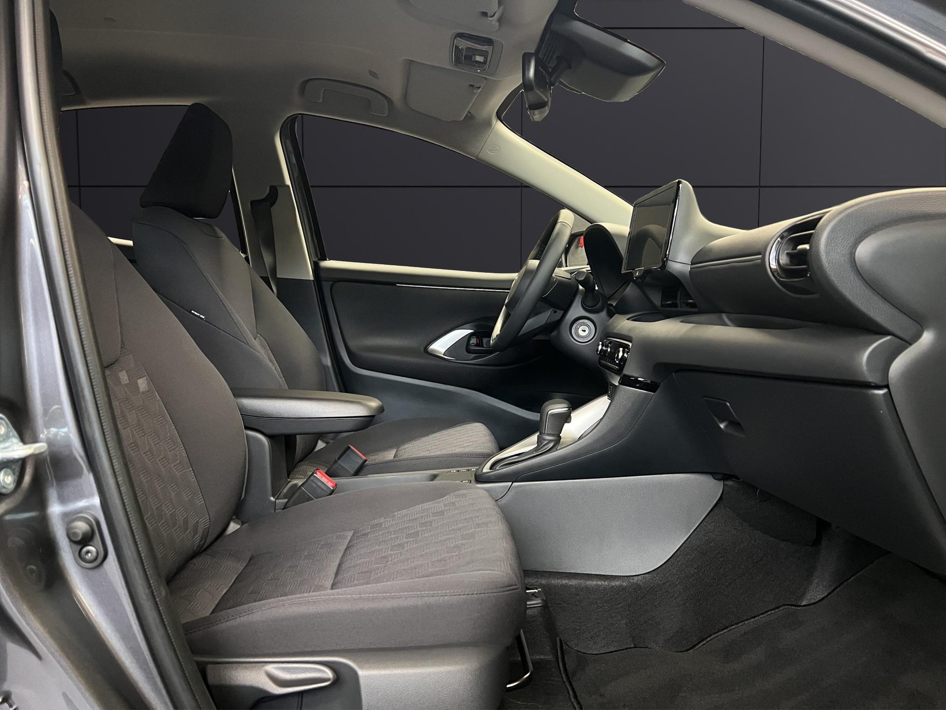TOYOTA Yaris 1.5 VVT-i HSD Trend-image-10