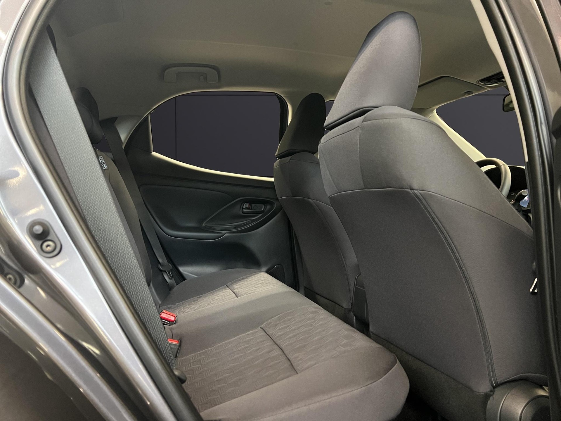 TOYOTA Yaris 1.5 VVT-i HSD Trend-image-12