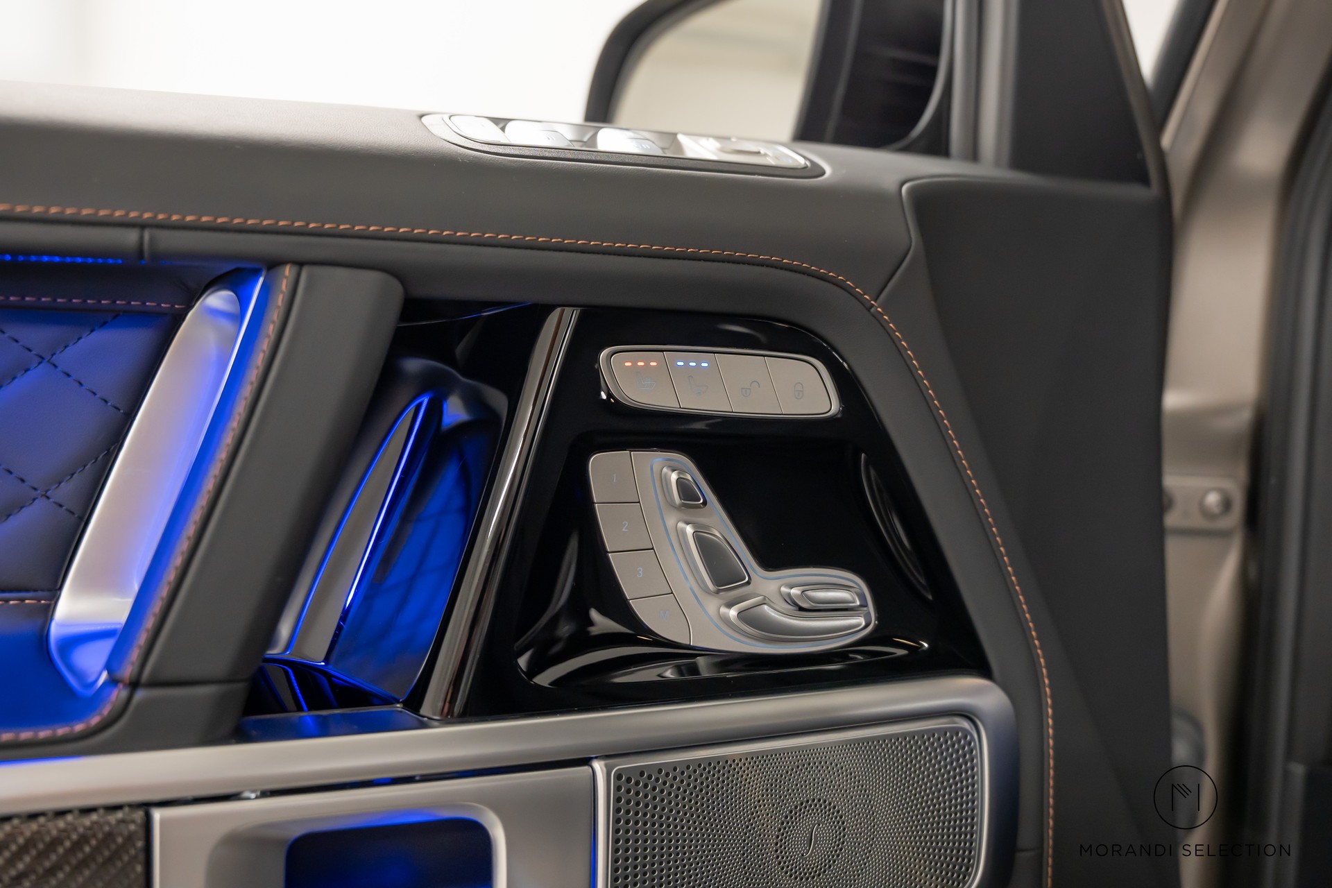 MERCEDES-BENZ G 63 AMG-image-25