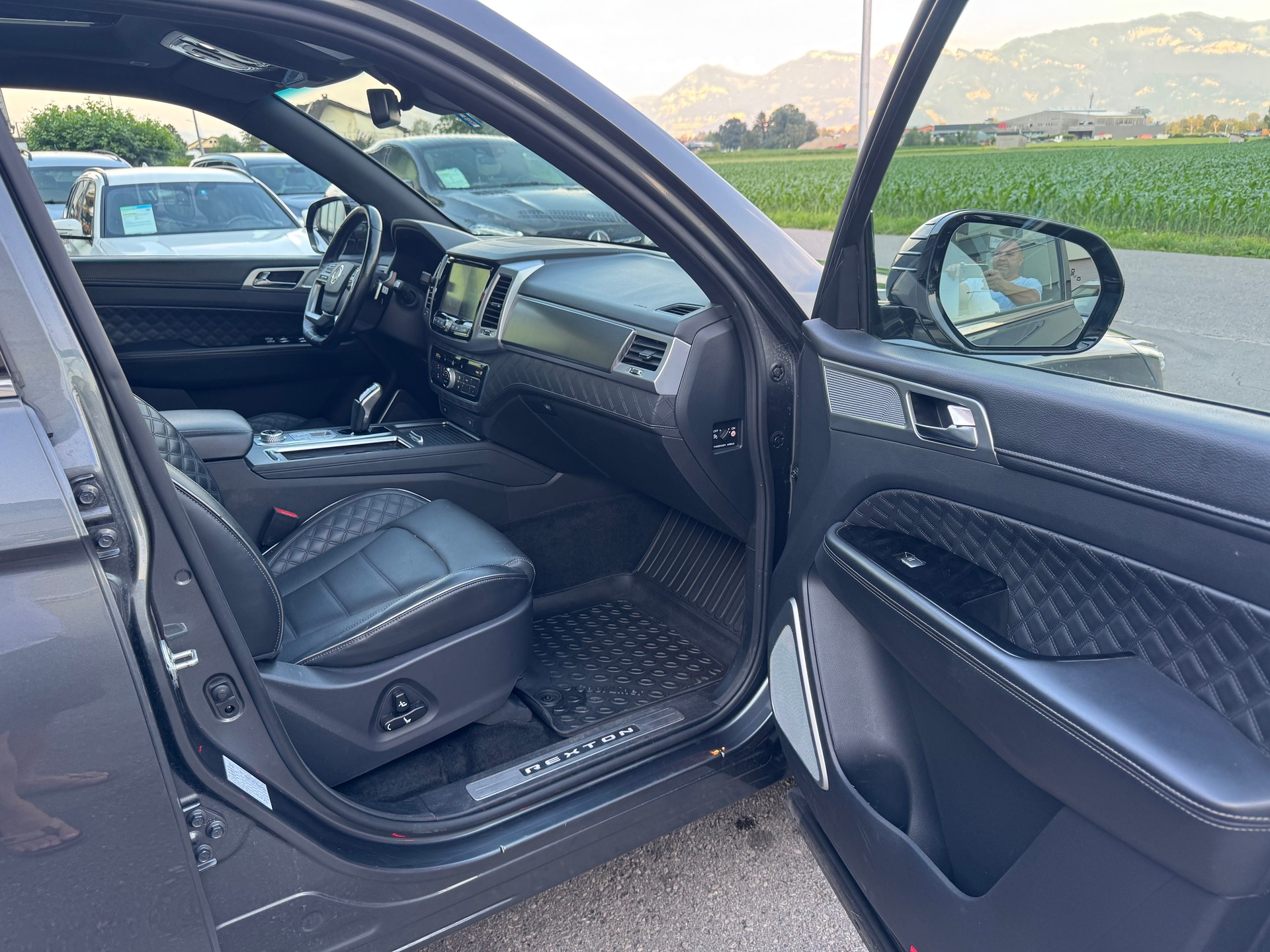 KGM-SsangYong Rexton 2.2 CRDi Sapphire 4WD AT-image-9