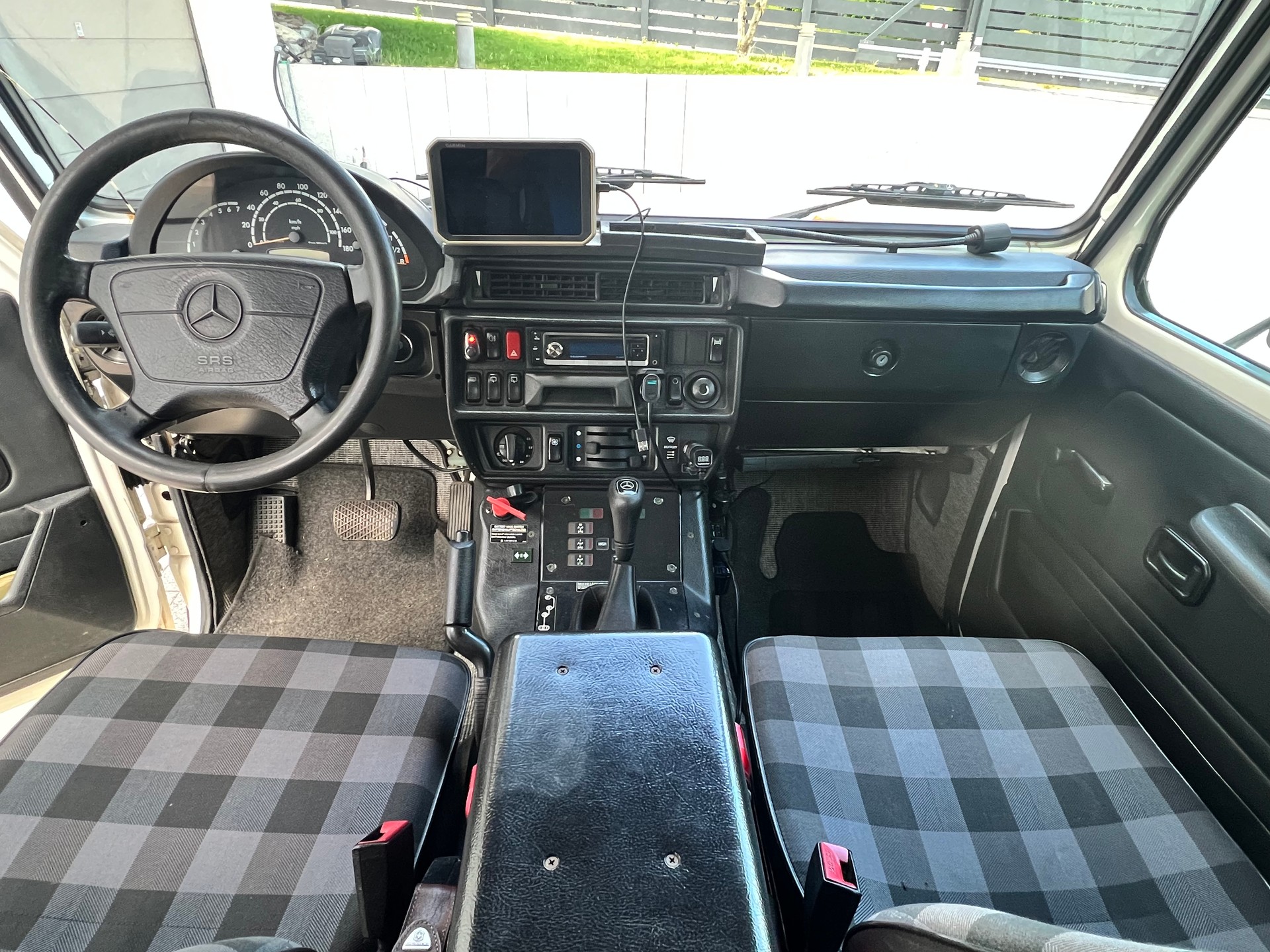 MERCEDES-BENZ Work-image-3