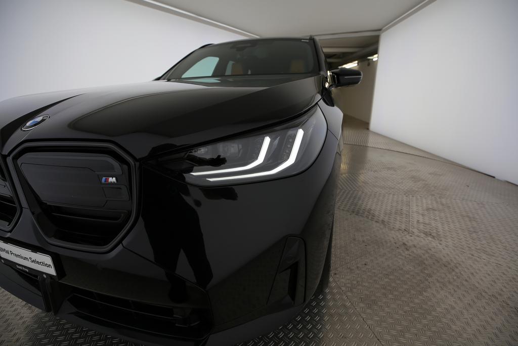 BMW X3 M50i-image-17