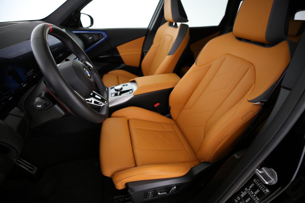 BMW X3 M50i-image-2